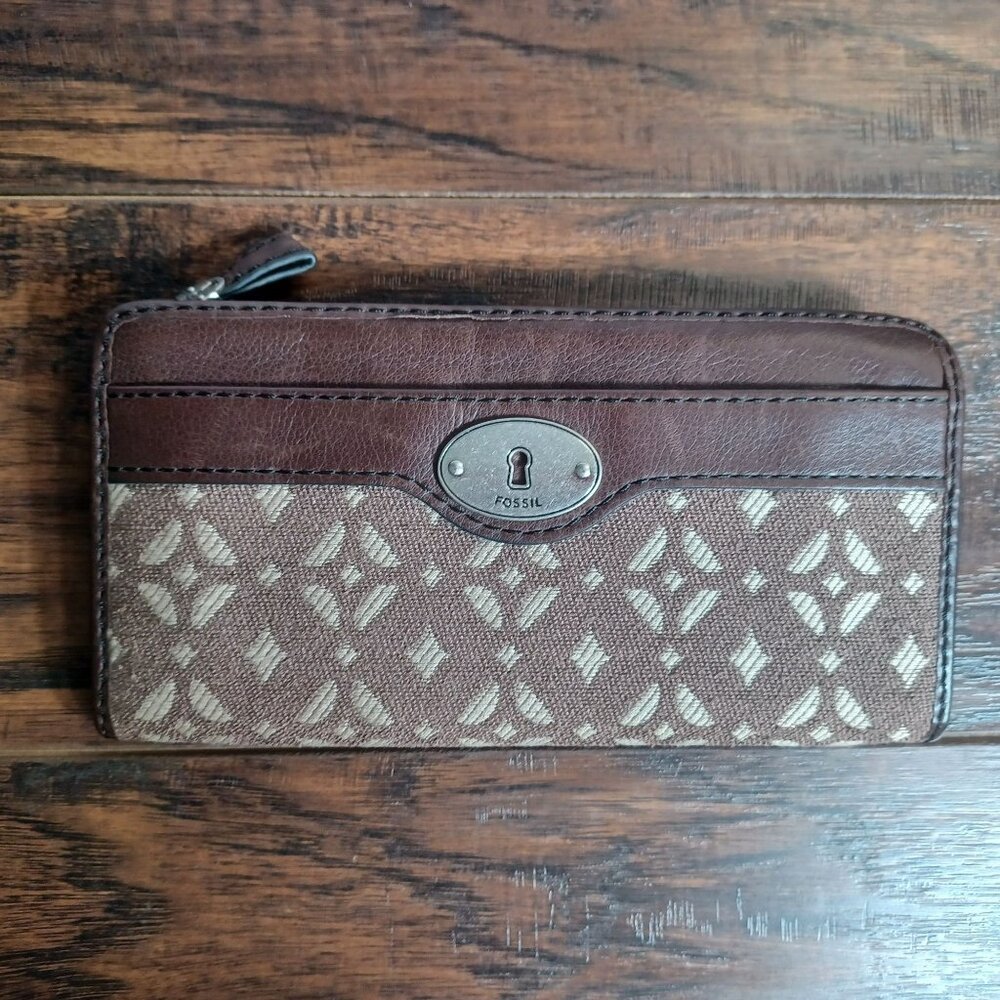 Fossil Wallet Womens Brown Leather Canvas Geometric Zip ID Card Coin